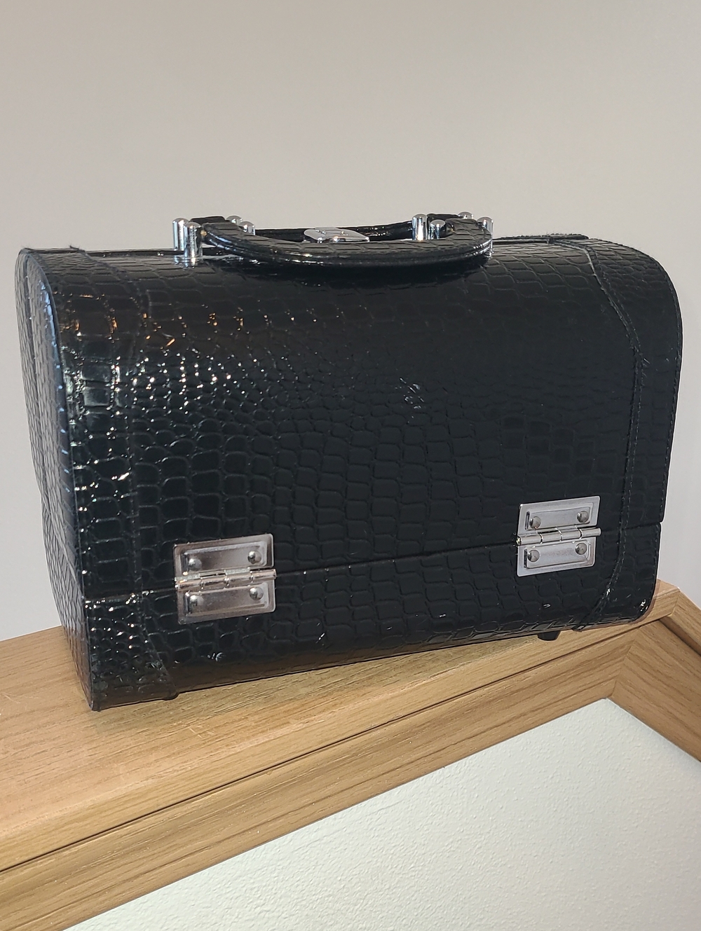Lancome Black Croc-Embossed Men’s Travel Case